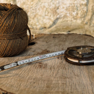 Double décamètre en métal