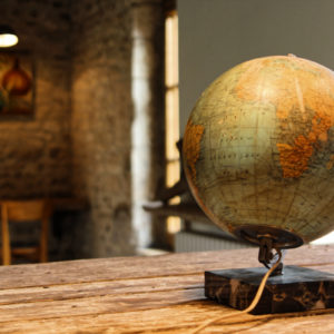 Globe terrestre lumineux, marque Taride, année 1962