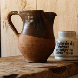 Ancien pichet bicolore en terre cuite, fin XIXème