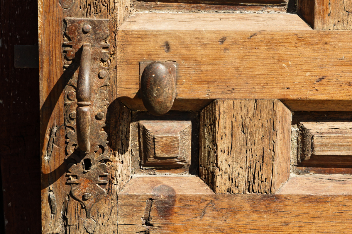 Porte espagnole à caissons XVIIème siècle, Haute Epoque – Image 3