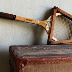 Raquette de tennis en bois, marque Tournament