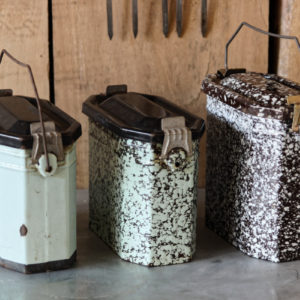 Série de 3 gamelles de chantier émaillées