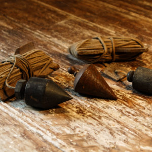 3 fils à plomb anciens