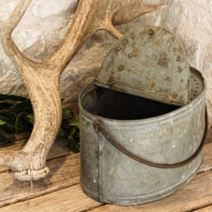 Goujonnière - vivier - seau à vifs en zinc