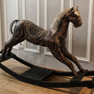 Cheval à bascule en bois, cheval de manège du XIXème siècle