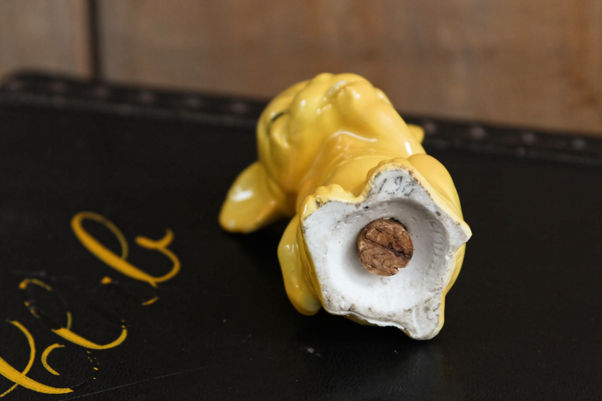 Salière Germany en porcelaine, petit chien jaune – Image 2