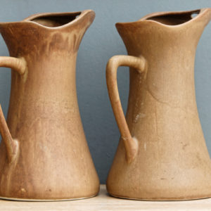 Paire de pichets en céramique Rhodaceram