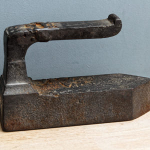 Fer à repasser de tailleur - XIXème siècle - cale-porte
