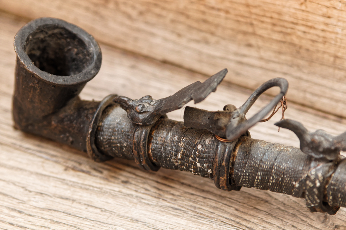 Pipe Senoufo - Côte d'Ivoire - Bois, bronze, peau de serpent – Image 3
