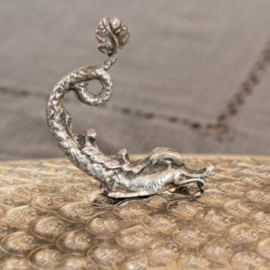 Ancien plat à poisson en métal argenté