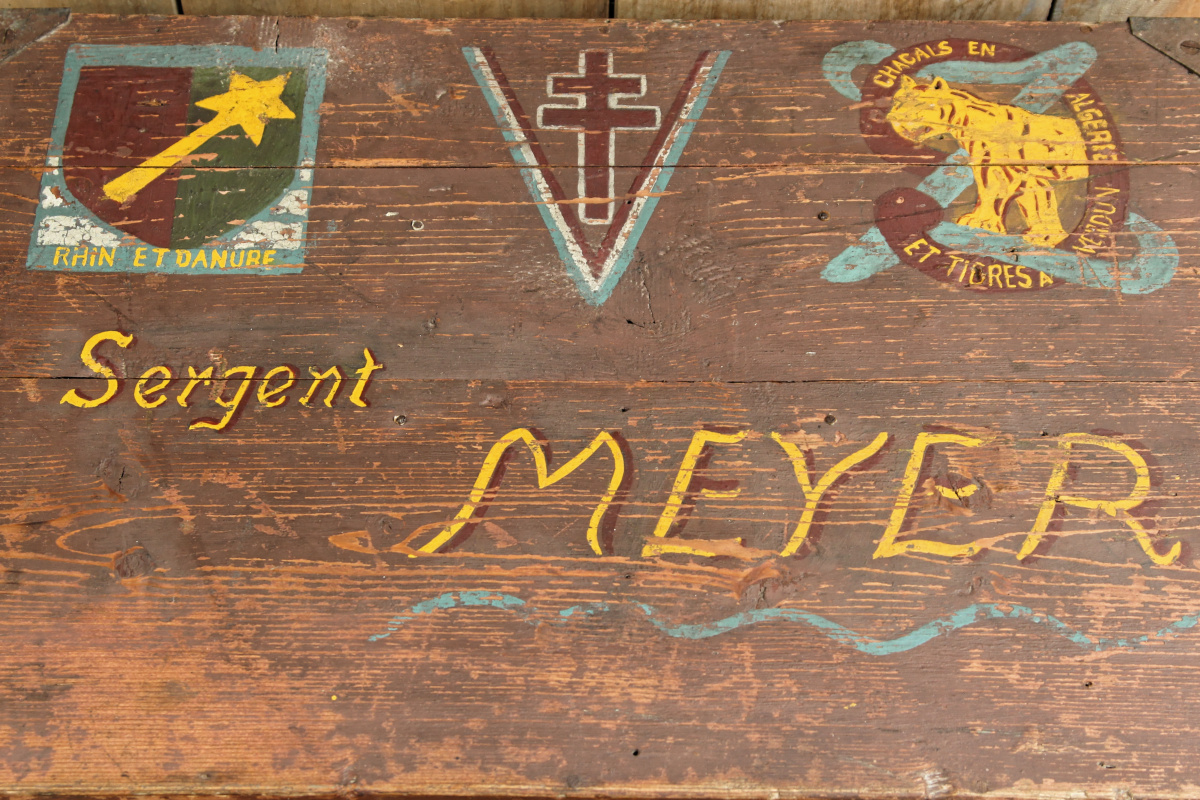 Malle militaire - graffitis – Image 9