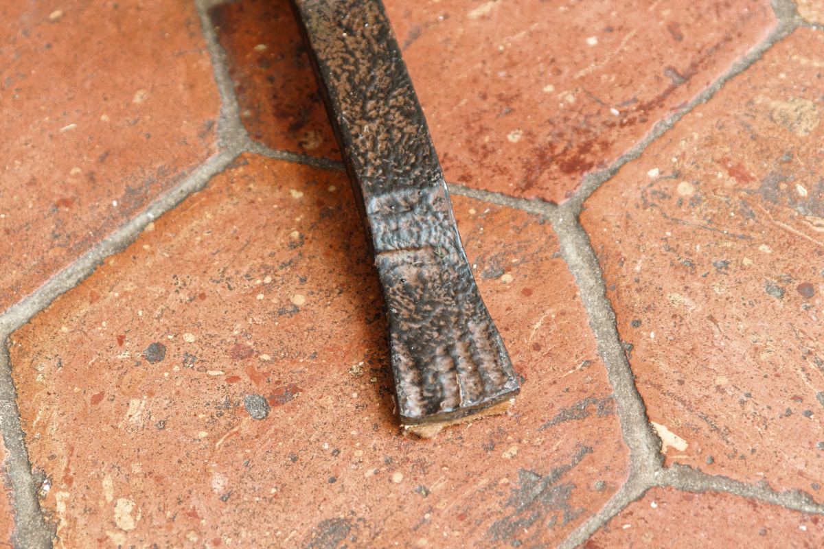 Bout de canapé brutaliste, années 50 – Image 7