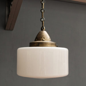 Suspension art déco, verre opale blanc