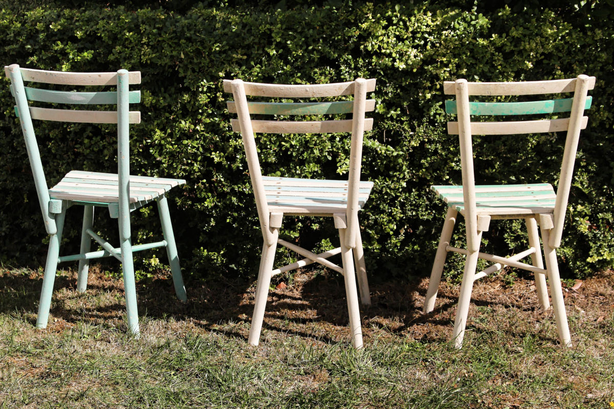 VENDU - Lot de 3 chaises de jardin lattées – Image 3