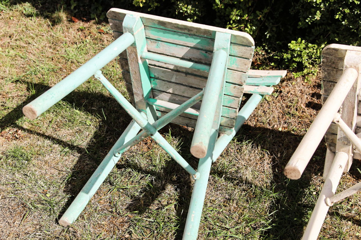VENDU - Lot de 3 chaises de jardin lattées – Image 2