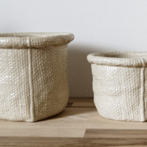 Rare paire de caches pots en céramique - Christian Dior