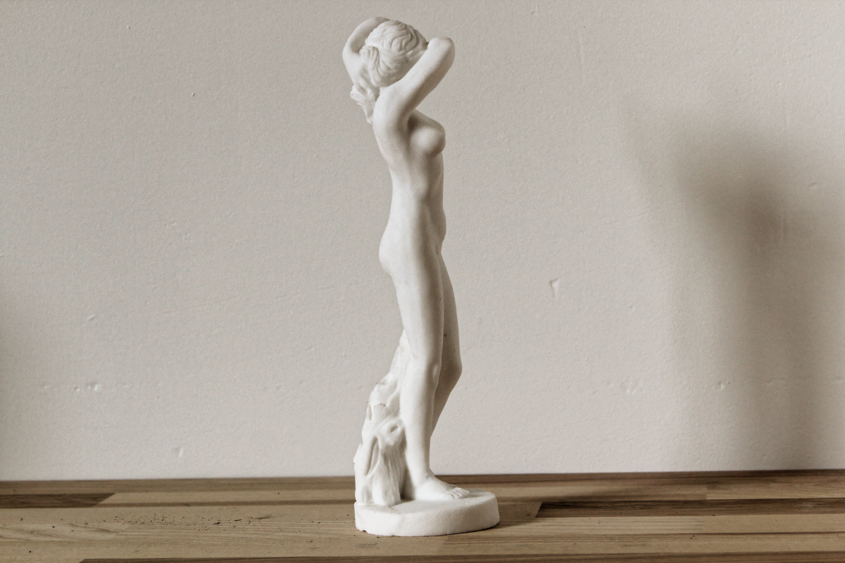 Sculpture en albâtre - nu féminin – Image 5