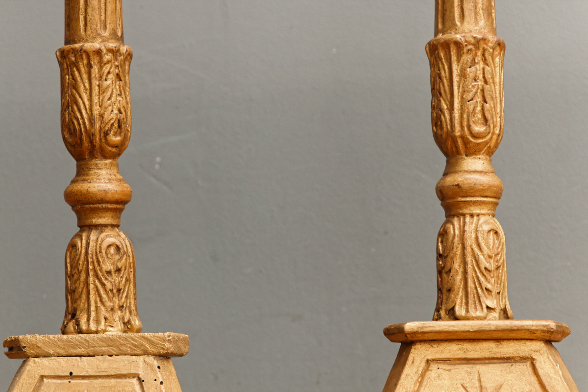 Paire de pique cierges d'église en bois - 18ème siècle – Image 8