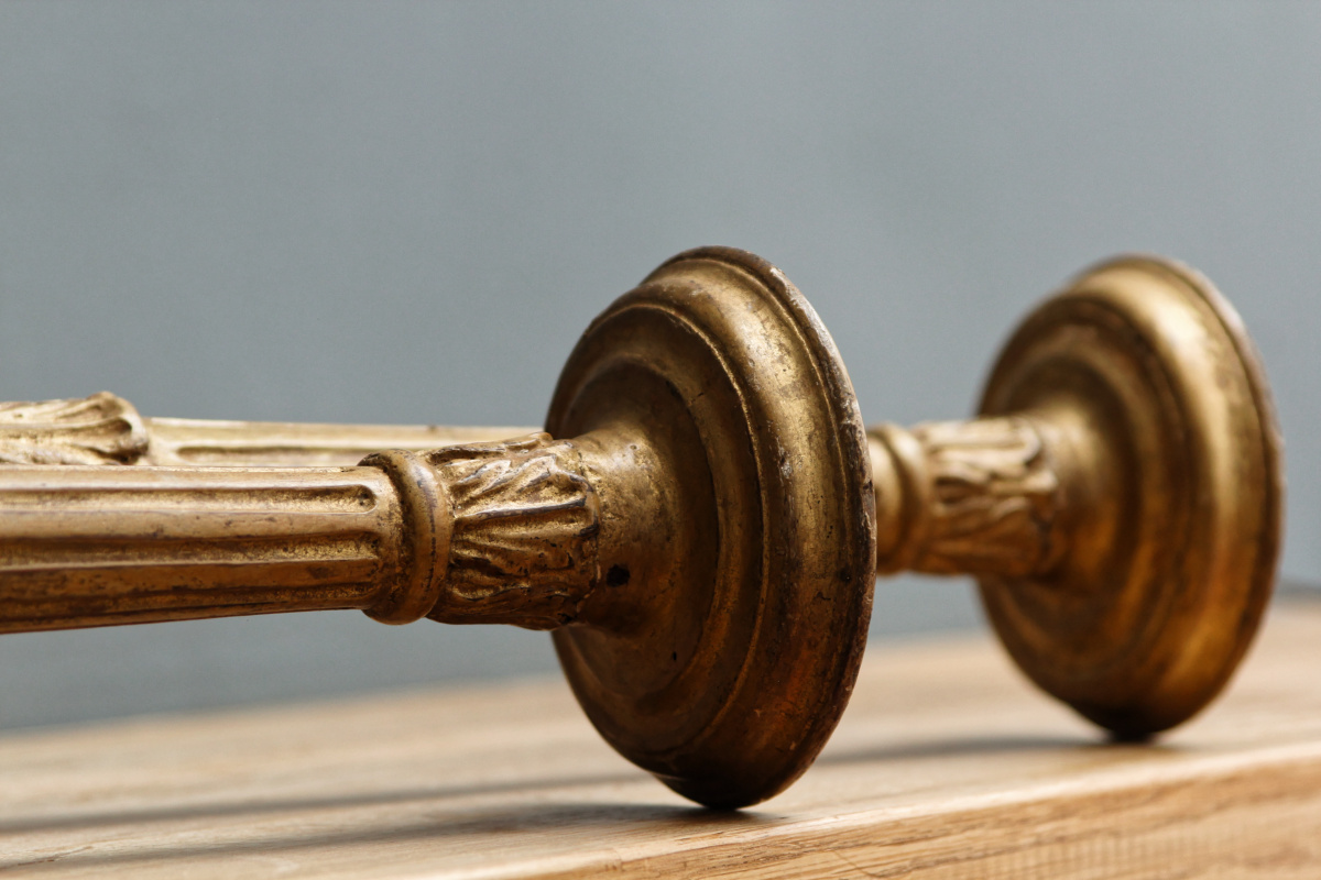 Paire de pique cierges d'église en bois - 18ème siècle – Image 4