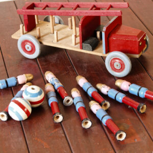 VENDU - Jeu de quilles ancien - camion de pompiers